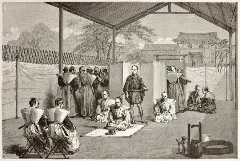 Japonská scéna rituálního sebevraždy seppuku s příslušníky a nástroji.