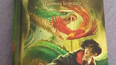 Obálka knihy Harryho Pottera Tajemná komnata od J.K. Rowlingové.