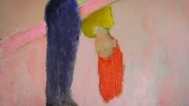 Abstraktní malba s dvěma postavami na růžovém pozadí.
