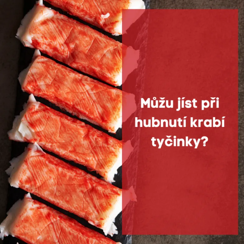 Krabí tyčinky na tmavém podkladu s červeným nápisem.