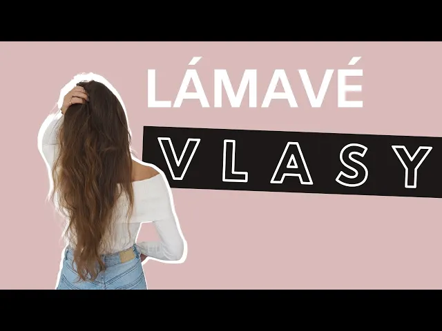 Žena s dlouhými suchými vlasy ukazuje problém.