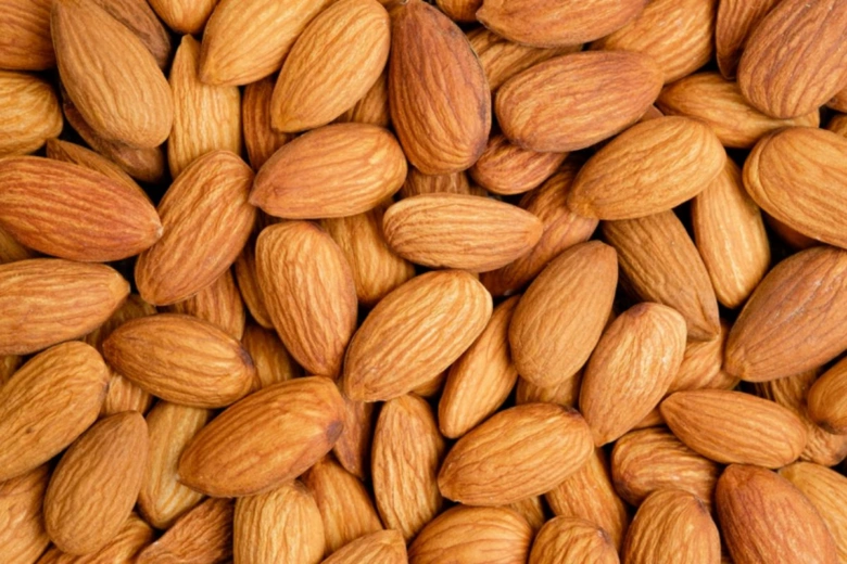 Almonds with skins